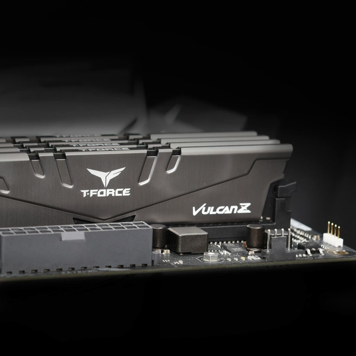 RAM Memory Team Group VULCAN Z